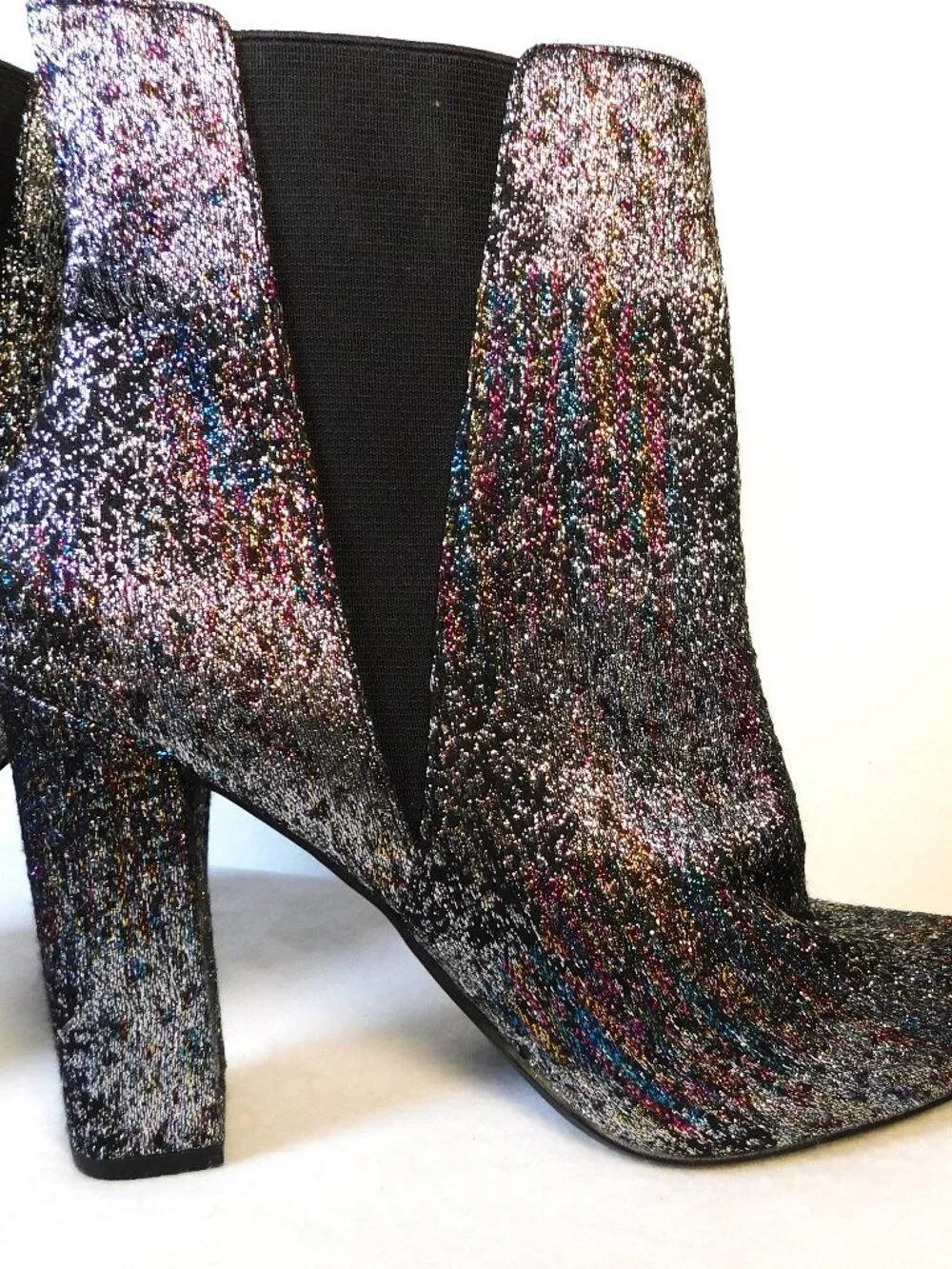 Steve Madden Women's Size 8M Effect Metallic Silver Rainbow Slip On Ankle Boots
